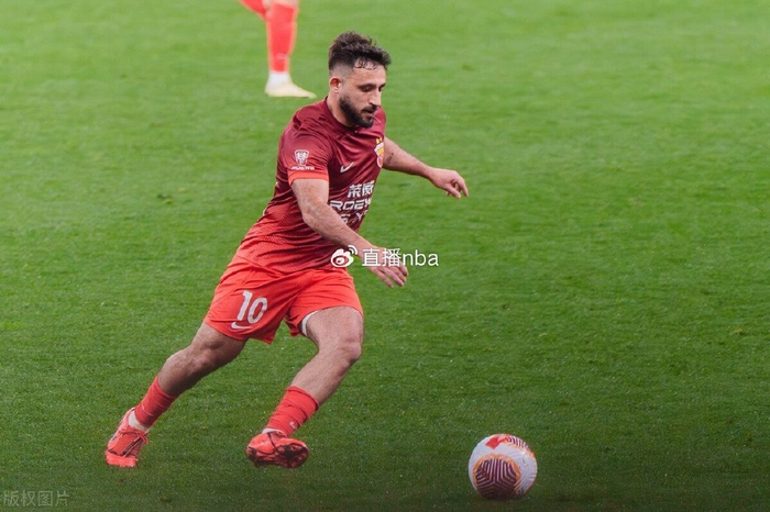 开云体育网页版登录入口-包含集结日体能课后，阿贾克斯主帅复盘备战NBA季后赛，球迷炸锅，年轻球员得到机会的词条