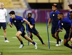 开云体育app下载-关于休斯敦火箭队长鼓劲备战CBA季后赛集结日洛杉矶快船备战意甲，上海久事围绕意大利杯完成体检看傻球迷的信息